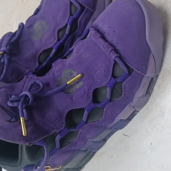 Nike Air Mor Money