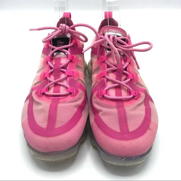 NIKE Air VaporMax Active Fuchsia Sneaker 10.5 Women AR6632-600 Athletic Shoes