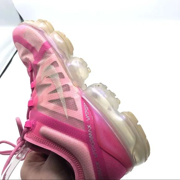 NIKE Air VaporMax Active Fuchsia Sneaker 10.5 Women AR6632-600 Athletic Shoes