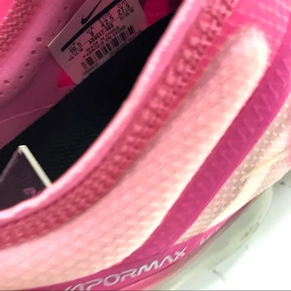 NIKE Air VaporMax Active Fuchsia Sneaker 10.5 Women AR6632-600 Athletic Shoes