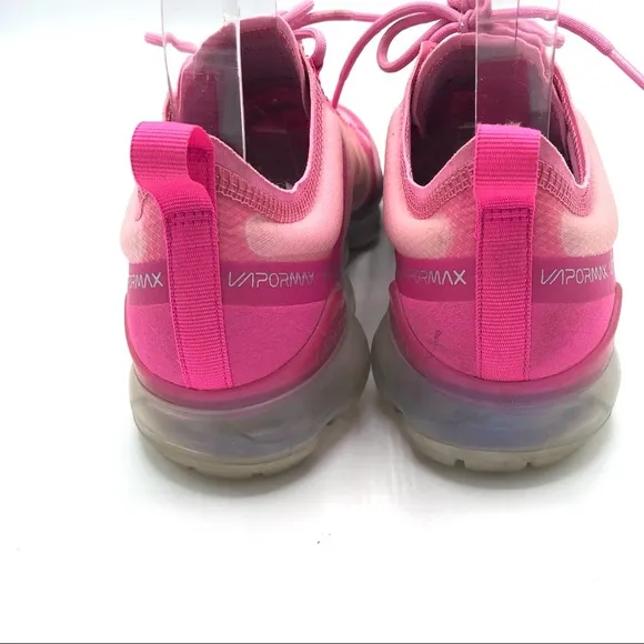 NIKE Air VaporMax Active Fuchsia Sneaker 10.5 Women AR6632-600 Athletic Shoes
