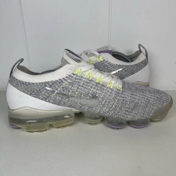 Nike Air VaporMax Flyknit 3 Light Purple Sneaker Shoes AJ6900-102 Size 11