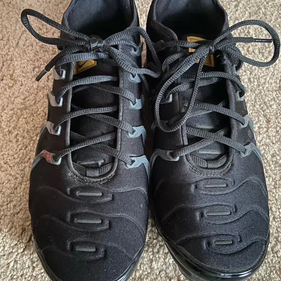 Nike Air Vapormax Plus Men's Black Sneakers