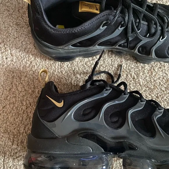 Nike Air Vapormax Plus Men's Black Sneakers