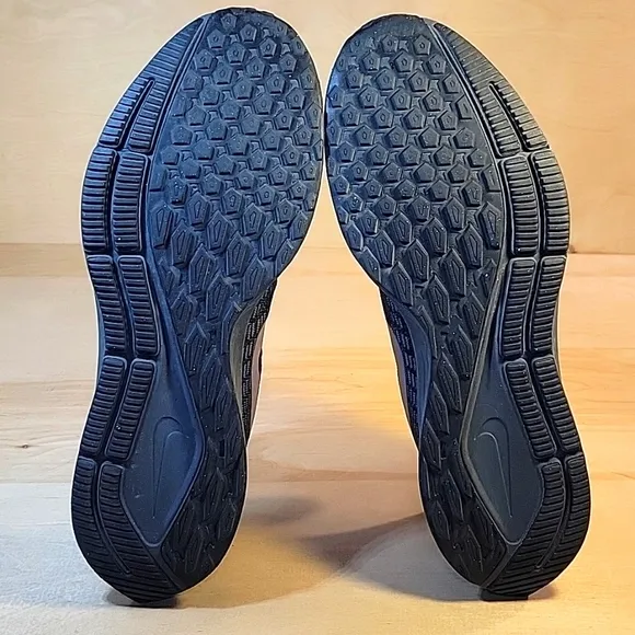 Nike Air Zoom Pegasus 35 Running Athletic Shoes