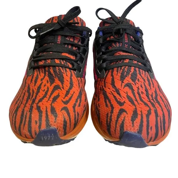 Nike Air Zoom Pegasus 38 Black and Orange Athletic Shoes, size 8.5 Women's