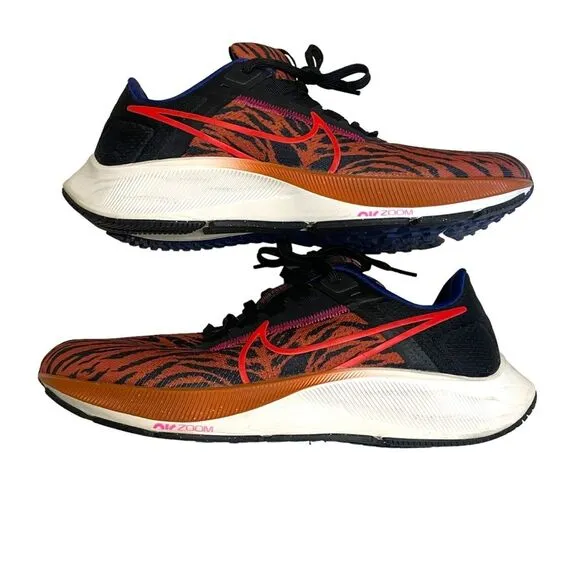 Nike Air Zoom Pegasus 38 Black and Orange Athletic Shoes, size 8.5 Women's