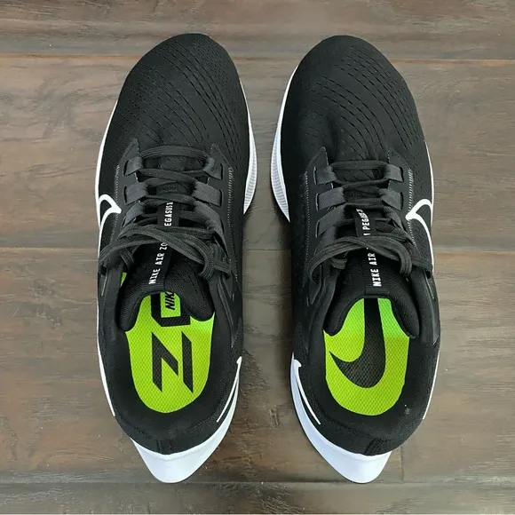 Nike Air Zoom Pegasus 38 Men's Black &amp; White Running Shoes CZ1815-002 Size 9