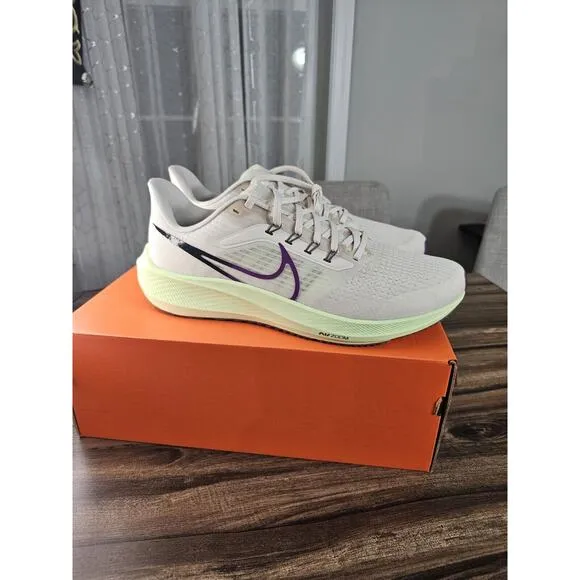 NIKE‎ Air Zoom Pegasus 39 Running Shoes Mens 10.5 Light Orewood Plumb Purple