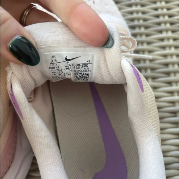 Nike Air Zoom Vomero 16 Running Shoes
