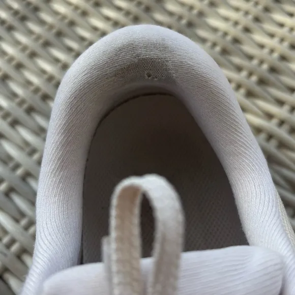 Nike Air Zoom Vomero 16 Running Shoes