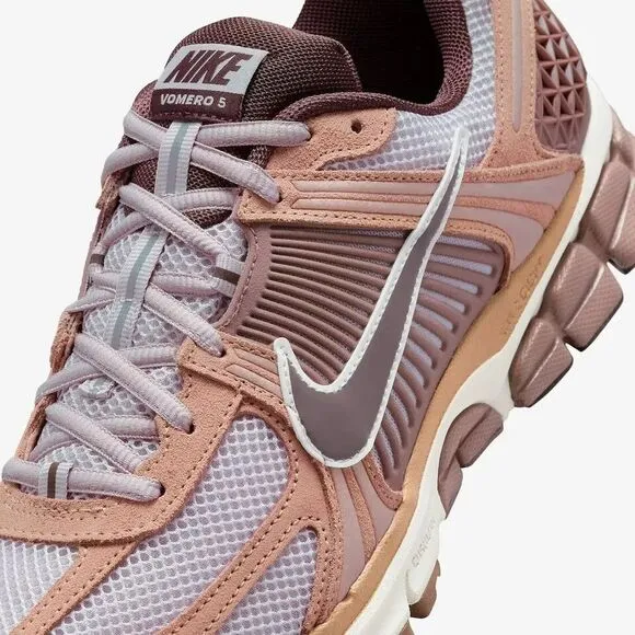 Nike Air Zoom Vomero 5 Dusted Clay Men’s Size 10.5 Running Shoes HF1553-200