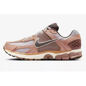 Nike Air Zoom Vomero 5 Dusted Clay Men’s Size 10.5 Running Shoes HF1553-200