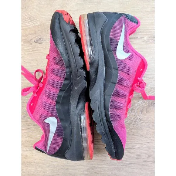 Nike AirMax Invigor Women's Pink Black Trainers Sneaker Athletic Shoes Size 10