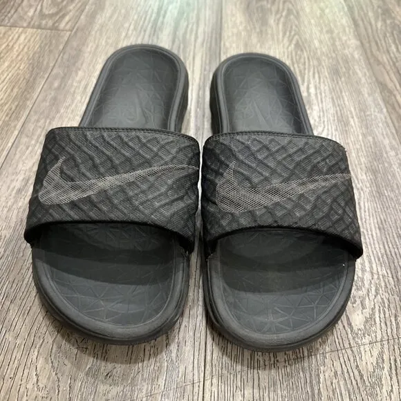 Nike Benassi Solarsoft Sandals Slides Size 9 Black Slippers On 705474-091