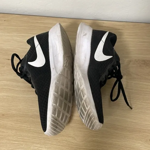 Nike Black Athletic Shoes Size 7