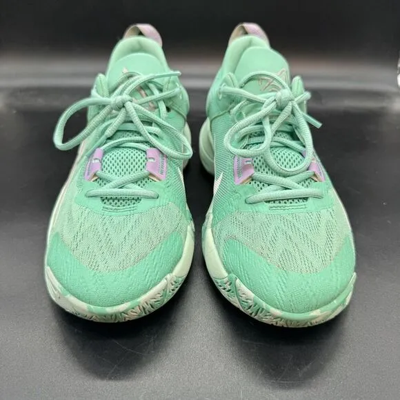 Nike Boys Giannis Immortality 2 DQ1943-300 Green Basketball Shoes Size 5.5Y EUC
