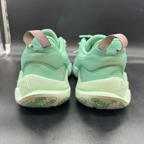 Nike Boys Giannis Immortality 2 DQ1943-300 Green Basketball Shoes Size 5.5Y EUC