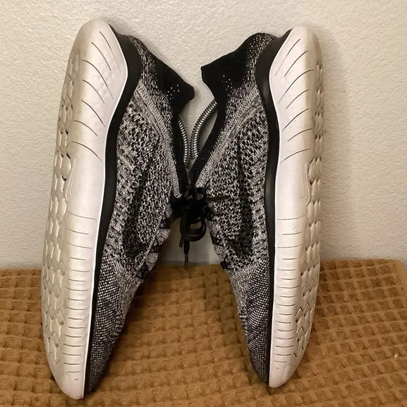 Nike Free RN Flyknit 2020 Mens Sz 10 Running Shoes 942838-101 Black Sneakers