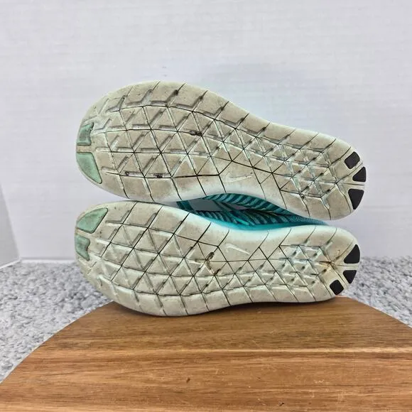 Nike Free Rn Flyknit Hyer Turquoise Athletic Running Shoes Womens 8.5 831070-307