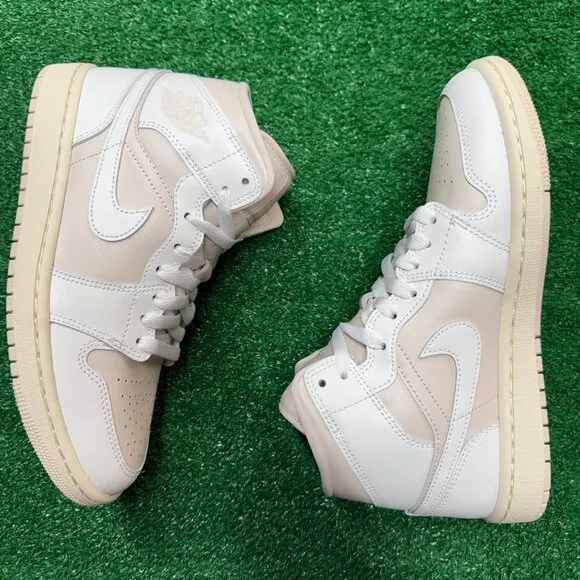 Nike Jordan 1 Mid Legend Light Brown Womens Shoes BQ6472-201 VNDS Sz 7.5