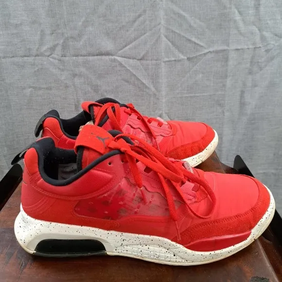 Nike Jordan Max 200 Low Mens Casual Shoes White/ Red CD6105-601 Size 13 Men