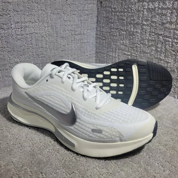 Nike Journey Run Womens Size 9 US White Metallic Silver Running Shoes FJ7765-104