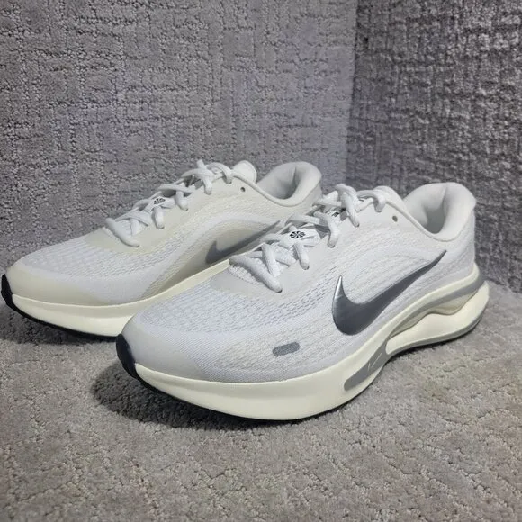 Nike Journey Run Womens Size 9 US White Metallic Silver Running Shoes FJ7765-104