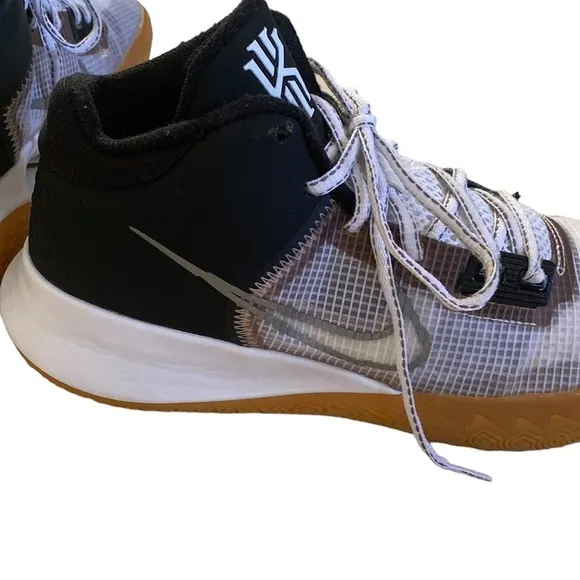 Nike Kyrie Flytrap 4 Basketball 'Black CoolGrey' White Shoes Men’s Size 7.5