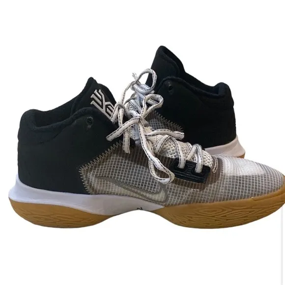 Nike Kyrie Flytrap 4 Basketball 'Black CoolGrey' White Shoes Men’s Size 7.5