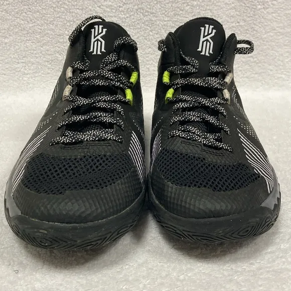Nike KYRIE FLYTRAP black anthracite basketball sneaker shoe 6.5y