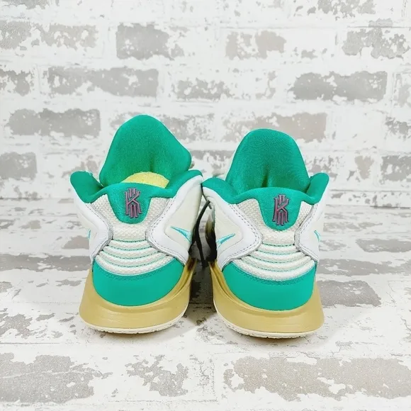 Nike Kyrie Infinity 8 Sea Glass/Dynamic Turquoise Running Sneakers F217