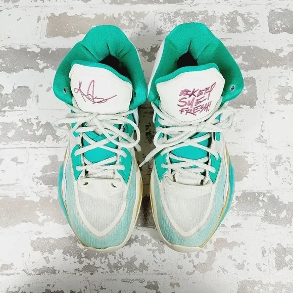 Nike Kyrie Infinity 8 Sea Glass/Dynamic Turquoise Running Sneakers F217