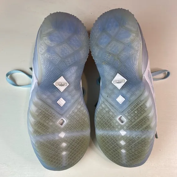 Nike Lebron XVIII 18 NRG GS CT4677 400 Kids Basketball Shoes Blue Tint 6Y