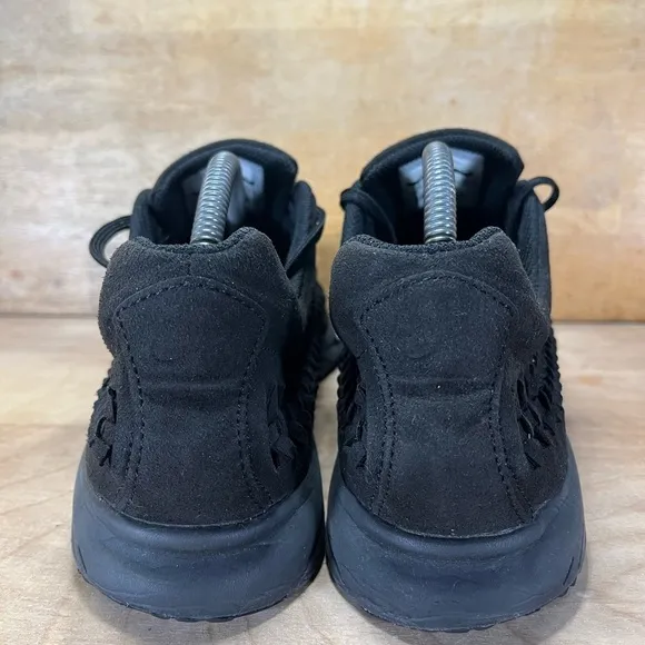 Nike Mayfly Woven Mens Size 10 Running Shoes Sneakers Black 833132-003