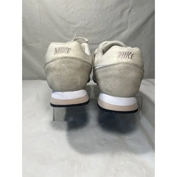 Nike MD Runner 2MD Runner 2 Phantom Light Cream 749869-011size 10.5