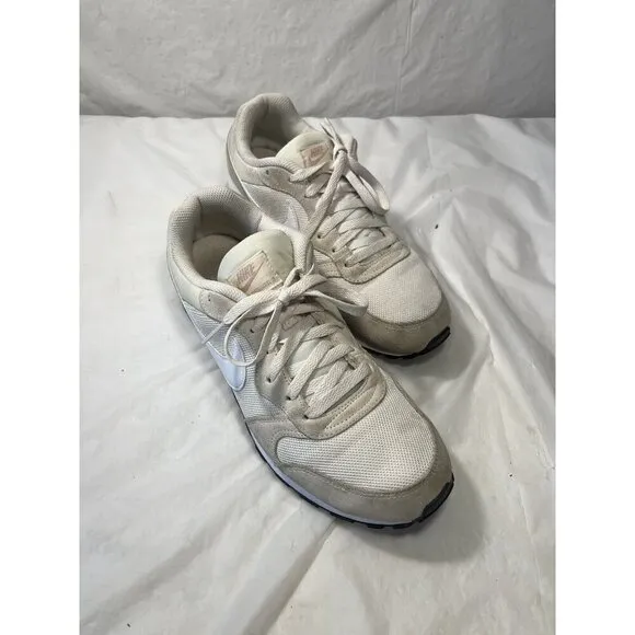 Nike MD Runner 2MD Runner 2 Phantom Light Cream 749869-011size 10.5
