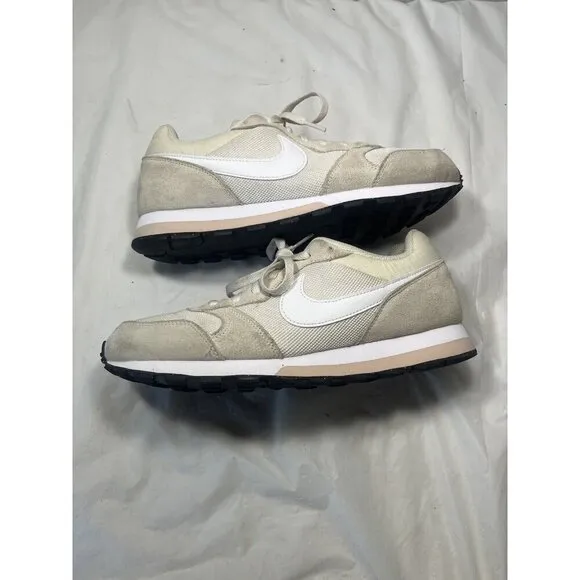 Nike MD Runner 2MD Runner 2 Phantom Light Cream 749869-011size 10.5
