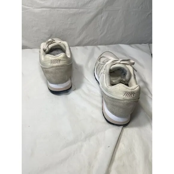 Nike MD Runner 2MD Runner 2 Phantom Light Cream 749869-011size 10.5