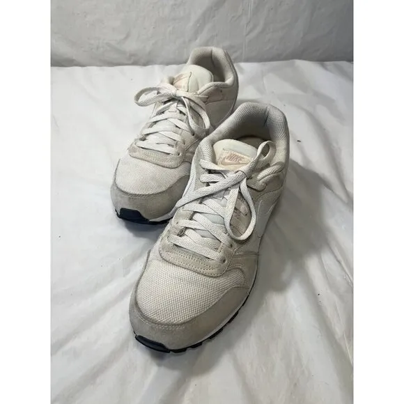 Nike MD Runner 2MD Runner 2 Phantom Light Cream 749869-011size 10.5