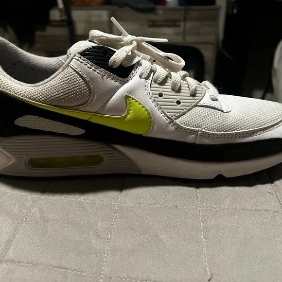 Nike Mens Air Max 90 CZ1846-100 White Running Shoes Sneakers Size 11.5