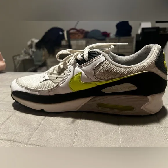 Nike Mens Air Max 90 CZ1846-100 White Running Shoes Sneakers Size 11.5