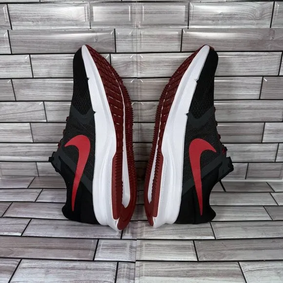 Nike Men's Black/Red Run Swift 3 Running Sneakers Shoe Size 10-NEW