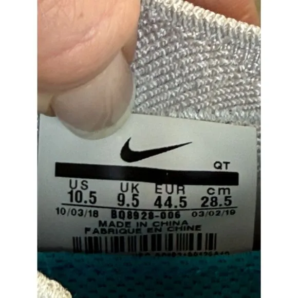 Nike Men's Epic React Flyknit 2 BQ8928-006 Size 10.5 Gray Blue Athletic Shoes