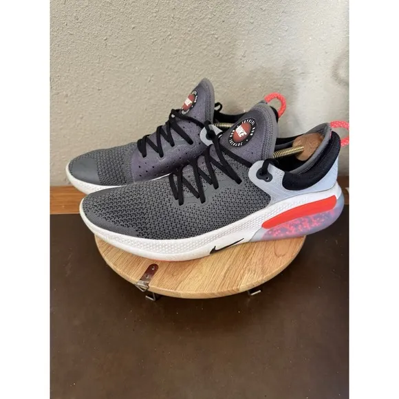 Nike Men's Joyride Run Flyknit Dark Grey Bright Crimson running shoes - Size 12