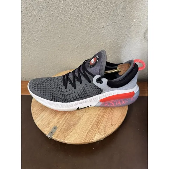 Nike Men's Joyride Run Flyknit Dark Grey Bright Crimson running shoes - Size 12