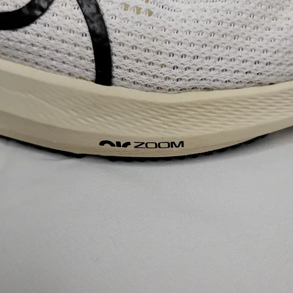 Nike Pegasus 40 Air Zoom Running Shoes Women's 10 1/2