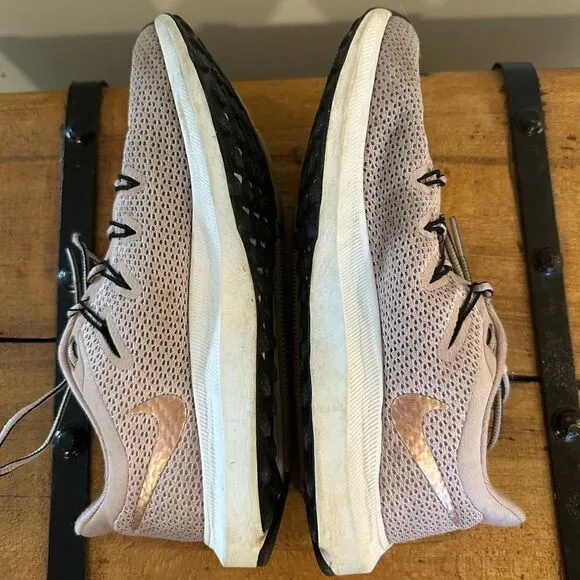 Nike Quest 2 Rose Gold Stone Mauve running sneakers shoes size 8