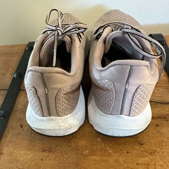 Nike Quest 2 Rose Gold Stone Mauve running sneakers shoes size 8