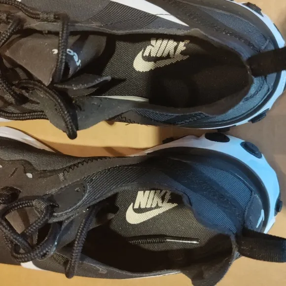 Nike React element 55 men's size 8 black
